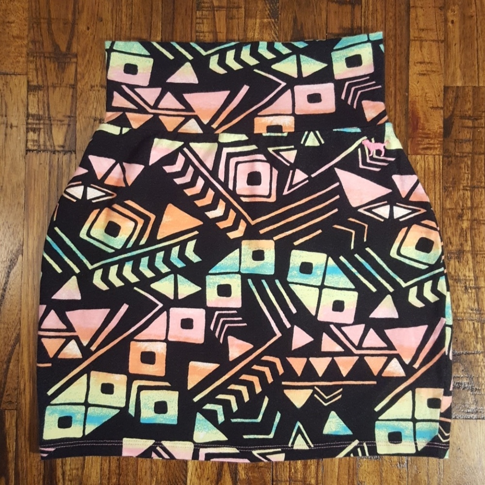 PINK Victoria's Secret Aztec Boho Mini Skirt XS